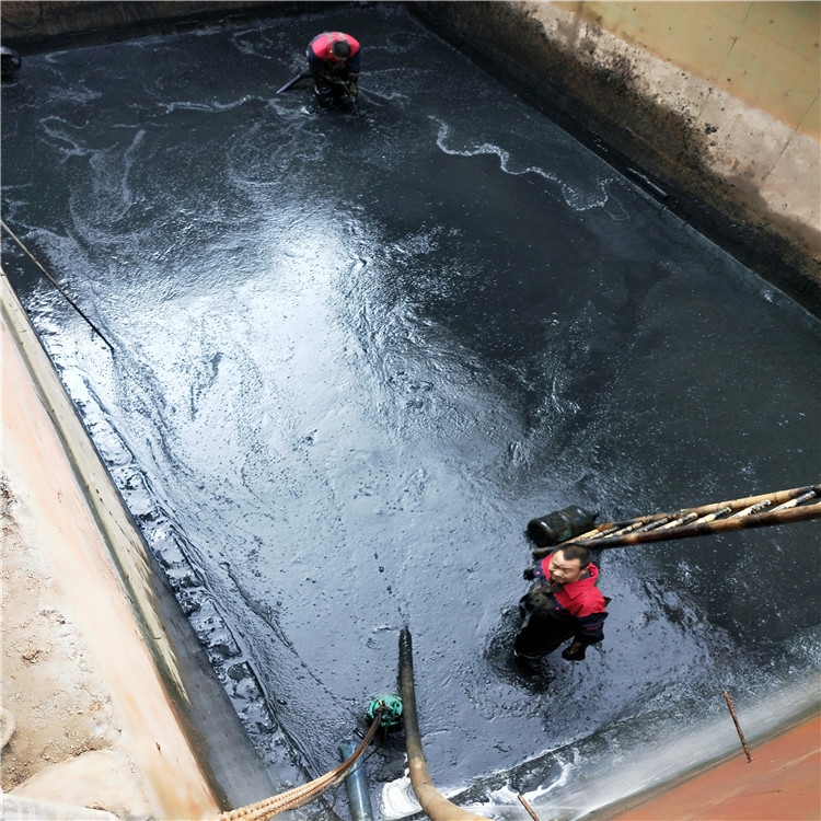靖宇废水池清理