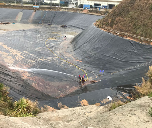 靖宇废水池清理